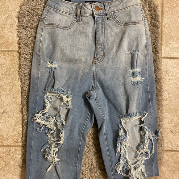 Fashion Nova Distressed Jeans - Picture 4 of 11